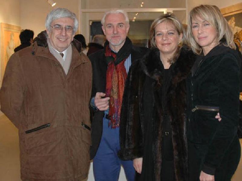 2005 Siena - Le faccio le scarpe da sx il critico Luciano Caprile, Giovanni Maranghi, la gallerista Irina Biale