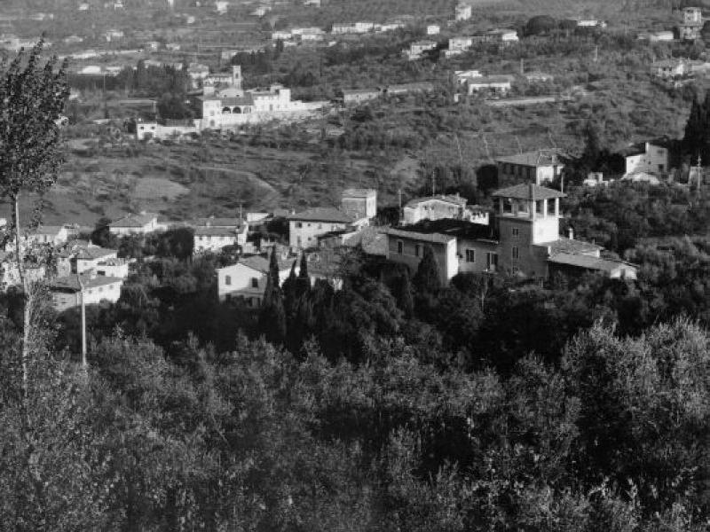 Lastra a Signa, panorama con chiesa di Calcinaia sullo sfondo1950
