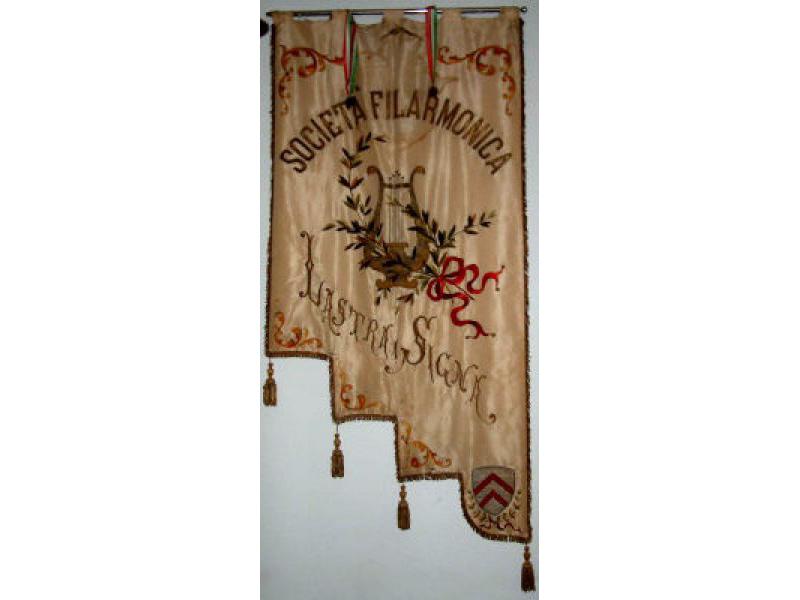 Antico stendardo Filarmonica di Lastra