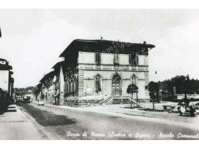 Porto di Mezzo. Scuole Comunali - 1920  (Lastra a Signa)