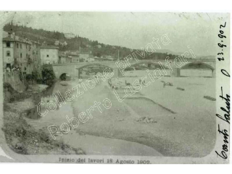Ponte a Signa -  15  Sistemazione dell`Arno - Cantiere dell`impresa detto DELLA SALITA 1902