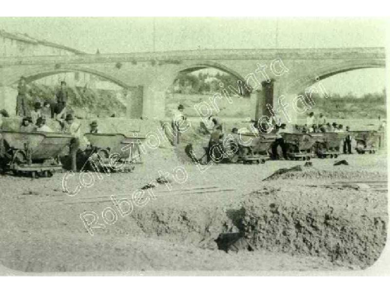 Ponte a Signa -  13  Sistemazione dell`Arno - Operai al lavoro 1904