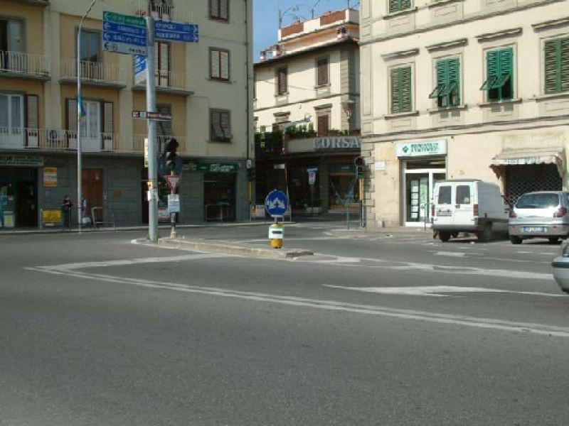 Piazza Ferroni, Ponte a Signa (2004)