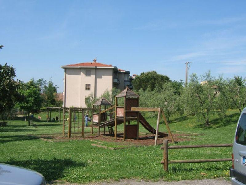 Malmantile, giardino via S.Francesco 2005