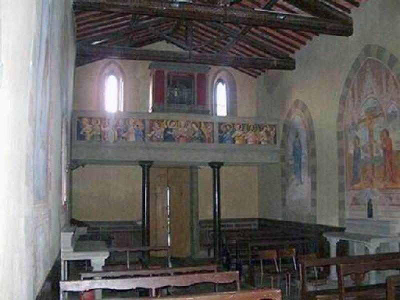 Ingresso | Chiesa di San Romolo, Lastra a Signa