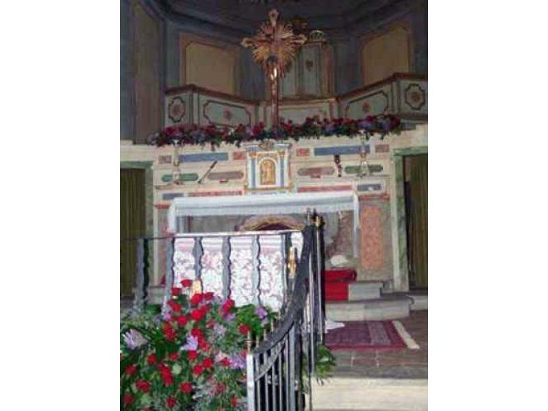 Santa Maria alle Selve. Ingresso della cripta | (Lastra a Signa 2005)