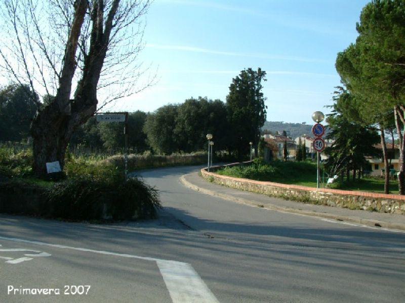 Via Castruccio Castracane lungo la Guardiana 2007 | Lastra a Signa