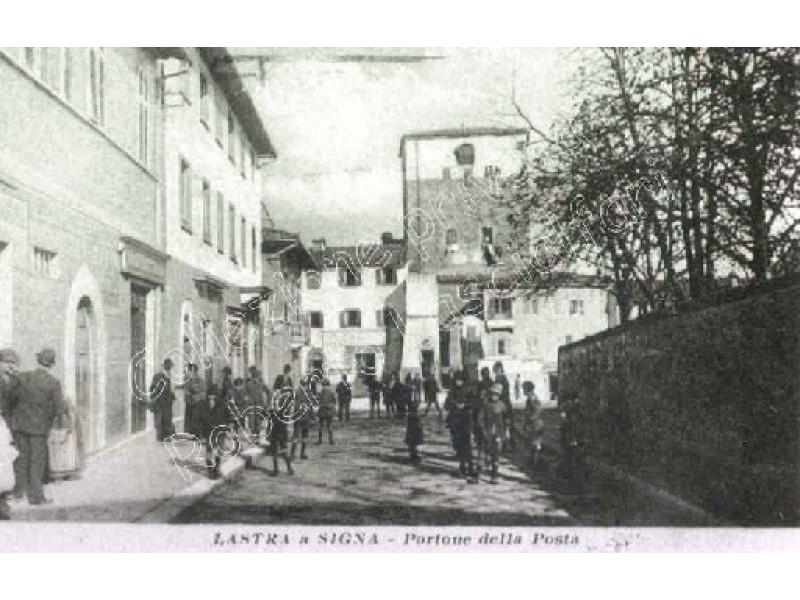 Lastra a Signa. Portone della Posta 1921