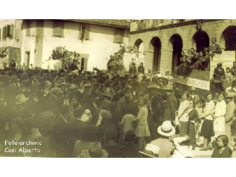 Festa dell'Uva, Piazza del comune Maggio 1920 | Lastra a Signa