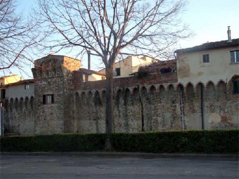 Mura di,Lastra a Signa, Torre Nord ovest di via Brunelleschi 2007
