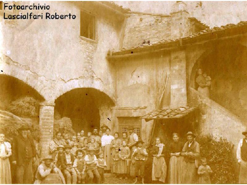 Famiglia contadina toscana del 1900