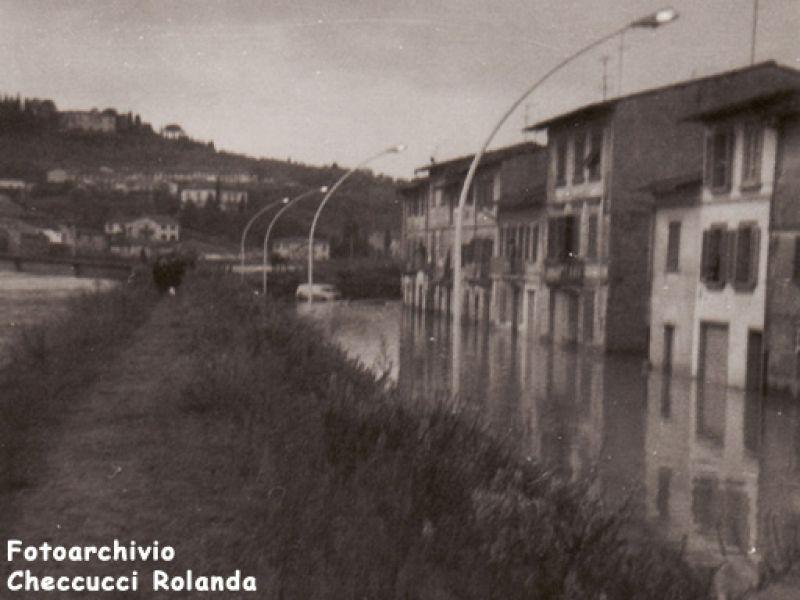 Signa, la fila (4 novembre 1966)