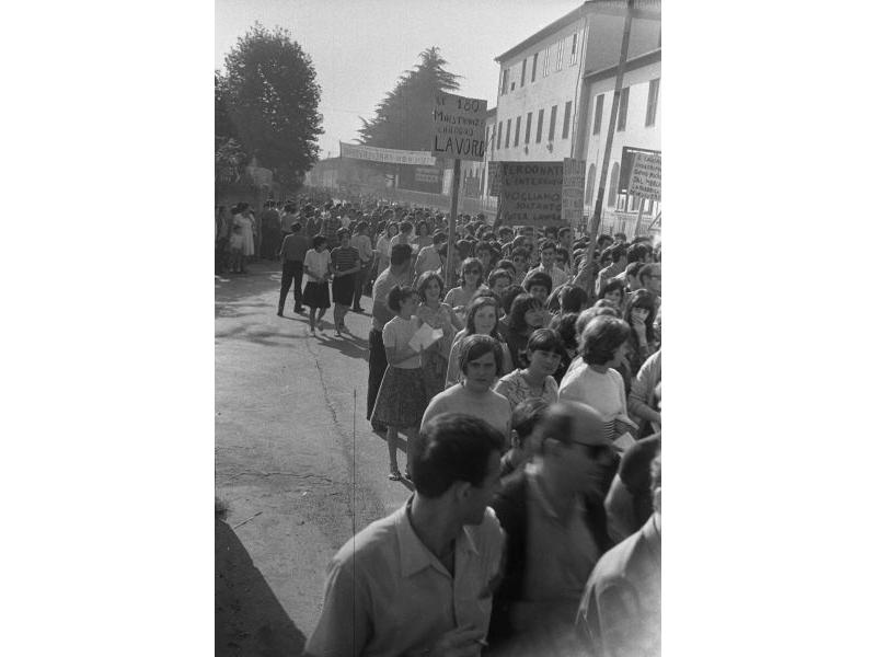 Manifestazione poolare per la salvezza della Columbus, Lastra a Signa, 1968