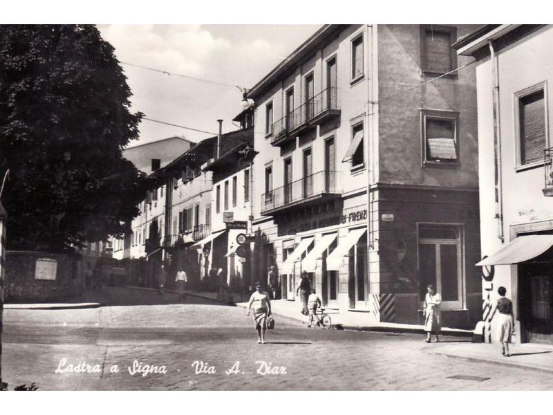 Lastra Signa, Via Livornese, La Posta con Via Diaz. (anni 50)