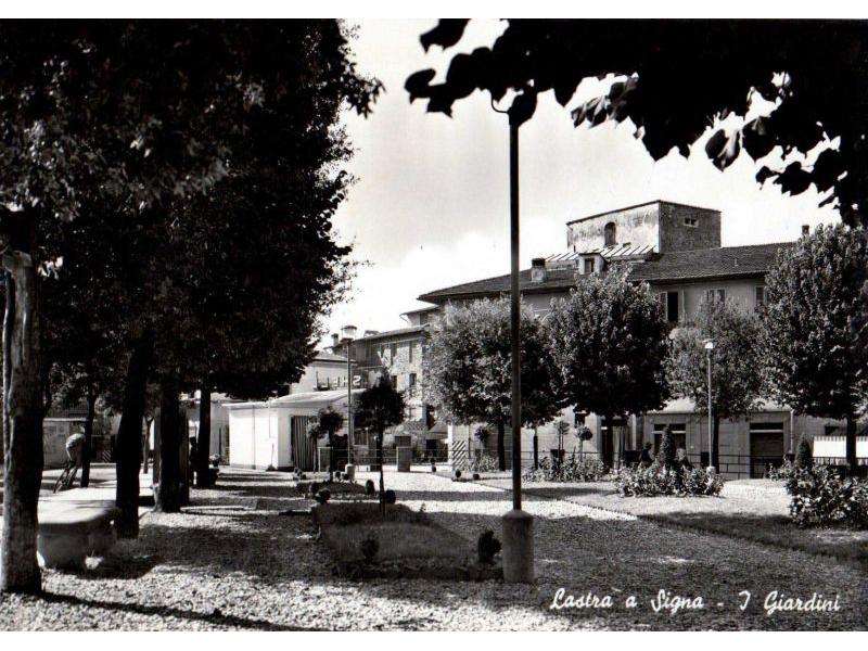 Lastra a Signa,  La Posta con i giardini del Campino 1960