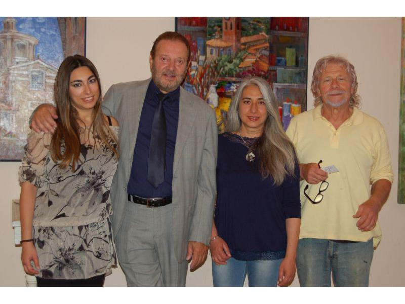 Angela Sabatino con da sinistra la collaboratrice artistica Sara Lo Ciuro, il Presidente di San Miniato Comitato Manifestazioni Popolari Giuliano Mannucci, il collega Marcello Bertini.