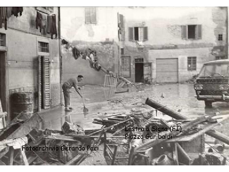 Piazza Garibaldi (novembre 1966)