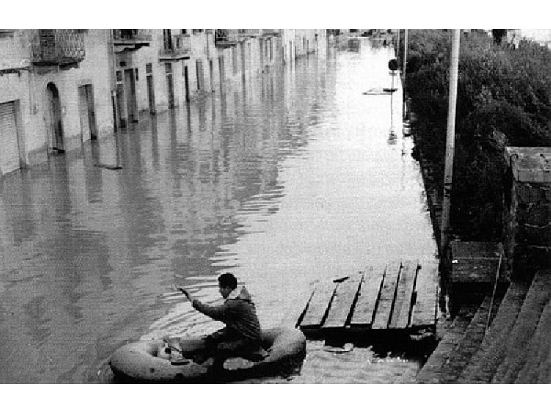 Signa via Roma presso la passerella pedonale (novembre 1966)