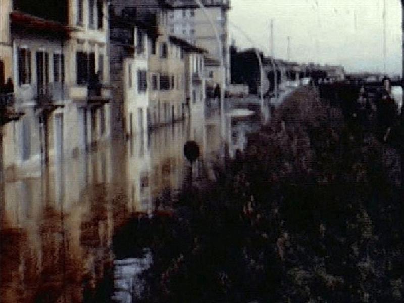 Signa via Roma presso la passerella pedonale (novembre 1966)