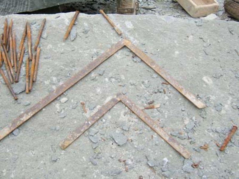Squadre (Richiamo alla figura dell stemma di Lastra)