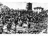 Operai in uscita dalla fabbrica Pignone (1930 circa) (imm. 5 di 5)