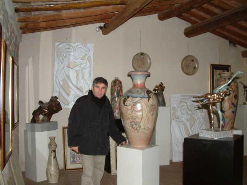 Antonio Manzi nel suo studio (2005)