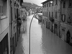 Alluvione 4 novembre 1966, Ponte a Signa