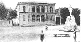 Signa, Signa, Cinema teatro Ernesto Rossi Piazza Felice Cavallotti con monumenti a Felice Cavallotti (1910 circa)