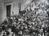 Beata Giovanna, la Festa. Arrivo di un angiolino, alla chiesa di San Giovanni Battista in Signa, (Piazza Cavour 1930 circa)