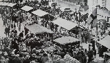 Beata Giovanna, la Festa. Bancarelle di Piazza Cavour (1930 circa)