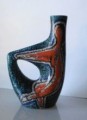 Vaso con figure di donne, 1955. Ceramica, cm. h35