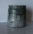 Vaso con colature verdi, anni 80. Ceramica, cm. h22
